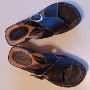 Born cross buckle slip on sandals